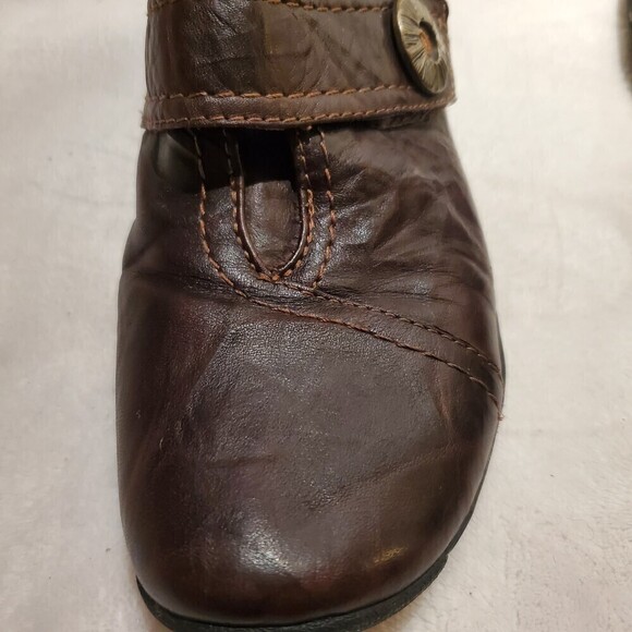 CLARKS Artisan Brown Distressed Leather Kessa Betty Loafers, Size 6.5 - Picture 3 of 9